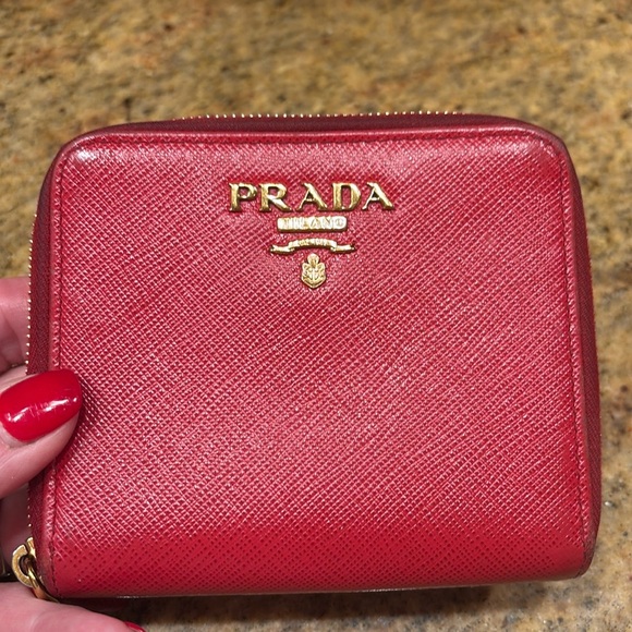 Prada Saffiano short billfold wallet - Picture 1 of 9